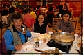 2010-12-18 下午 06-59-20邊吃邊開會.JPG